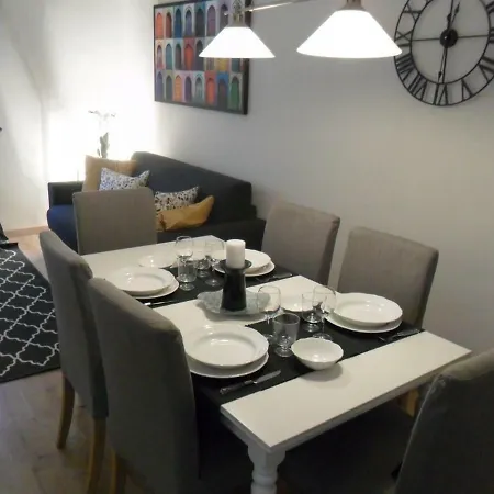 Casa della nonna sulla francigena Appartamento *